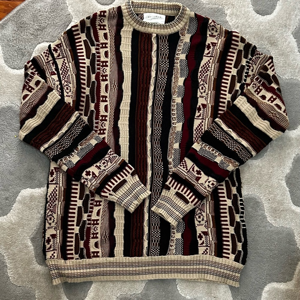 New never worn, medium sweater!